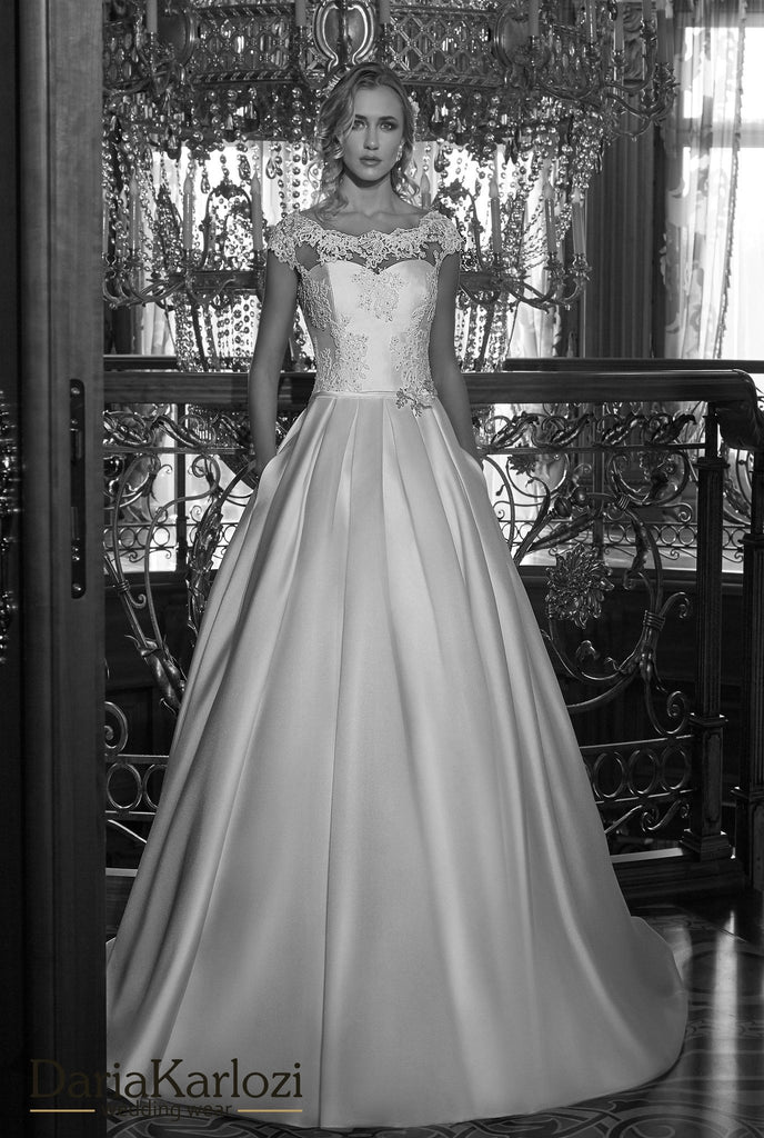 Ivory lace satin wedding dress ball gown A-line
