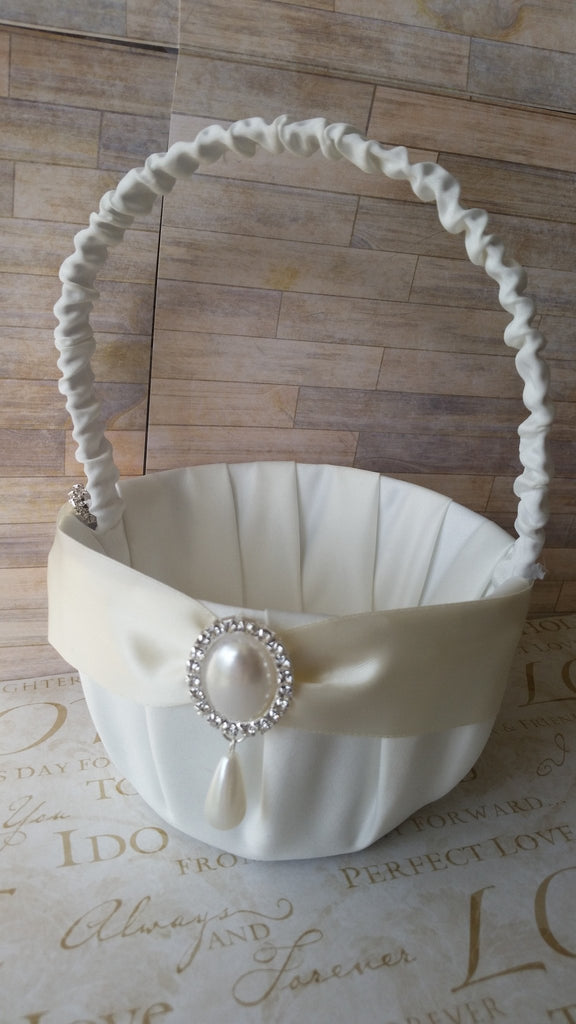 Wedding accessories flower girl basket