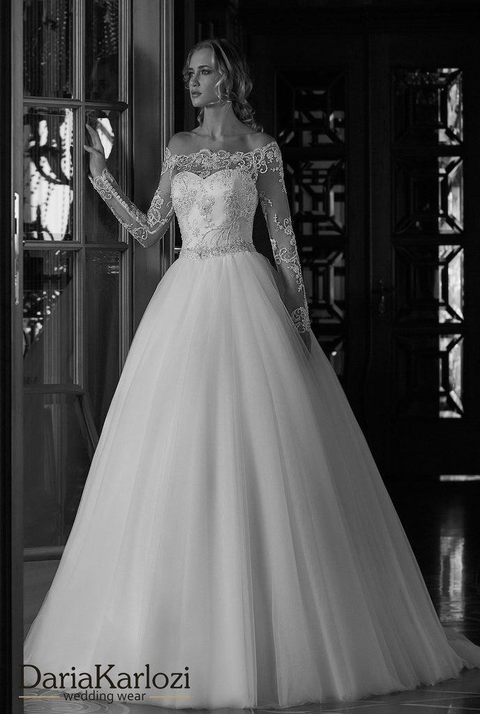 white Ivory lace wedding dress ball gown A-Line long sleeve