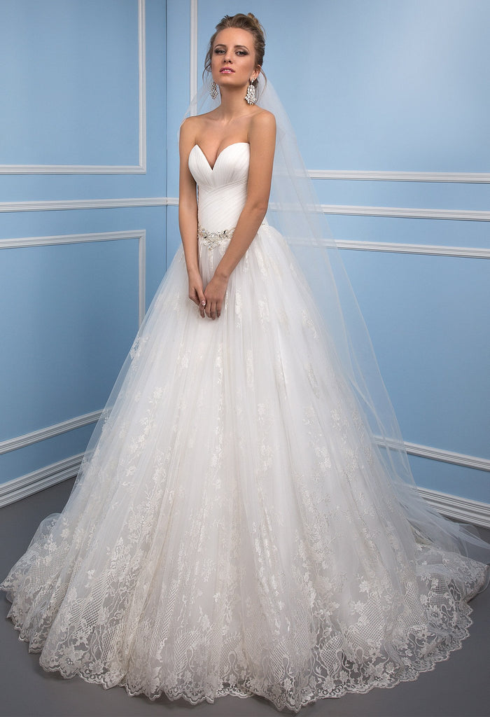 Lace satin strapless princess ball gow lace A-Line wedding dress