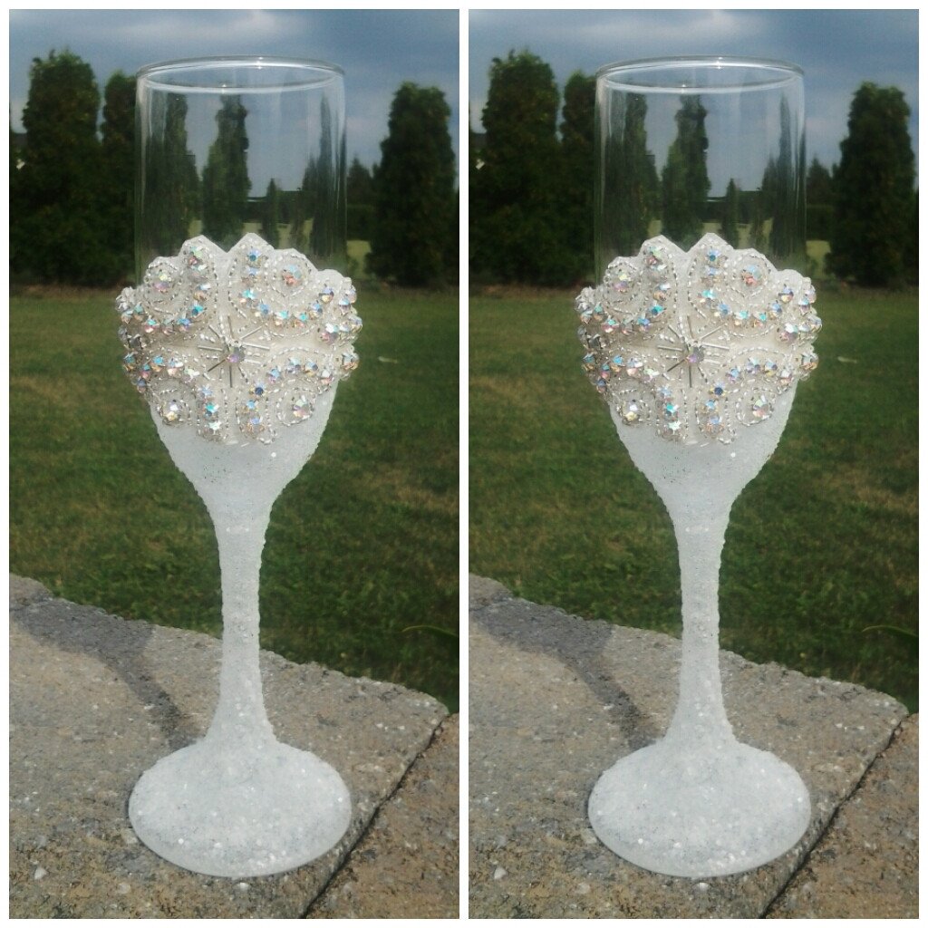 Wedding accessories 2 pcs champagne glasses