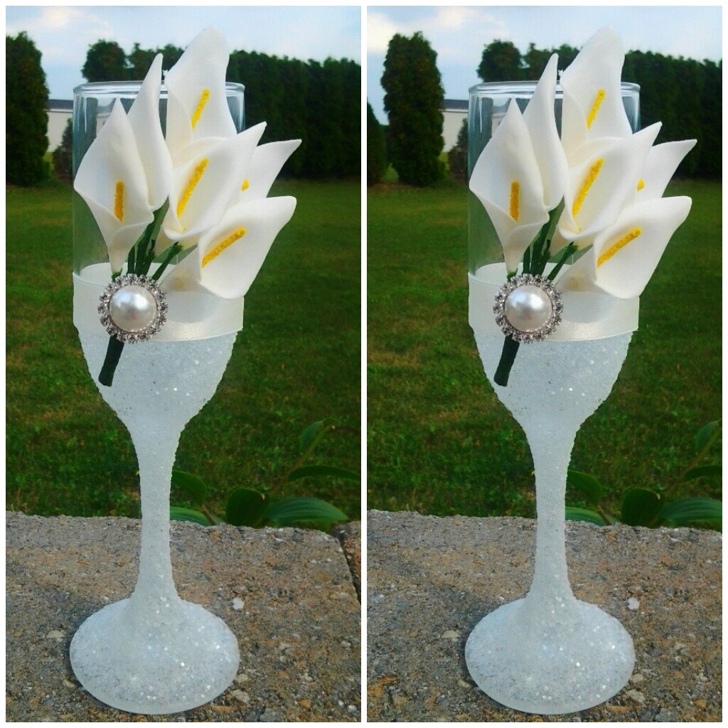 Wedding accessories 2 pcs champagne glasses