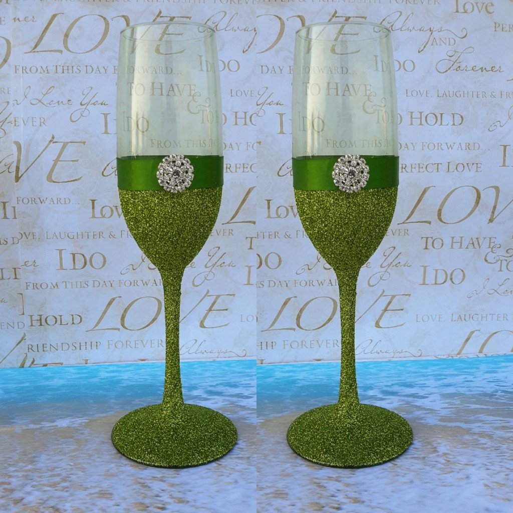 Wedding accessories 2 pcs champagne glasses
