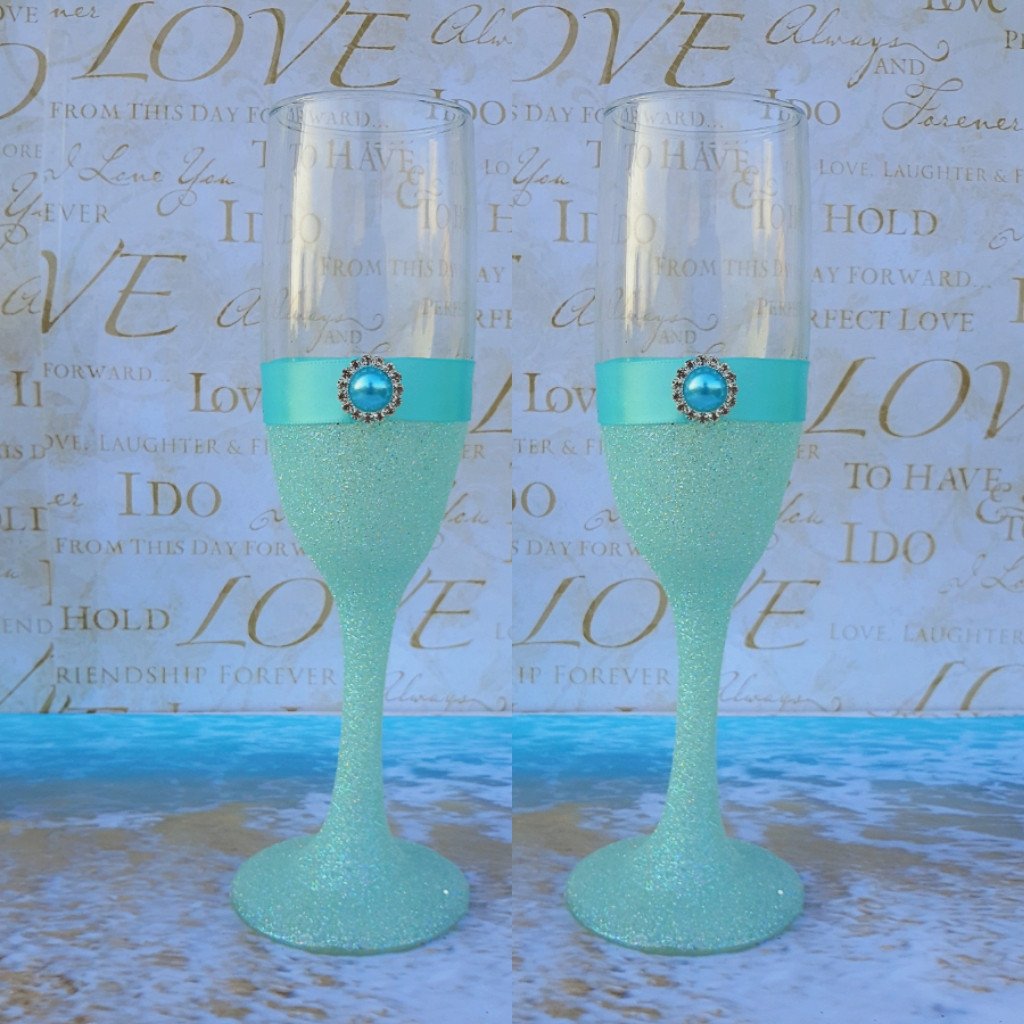 Wedding accessories 2 pcs champagne glasses