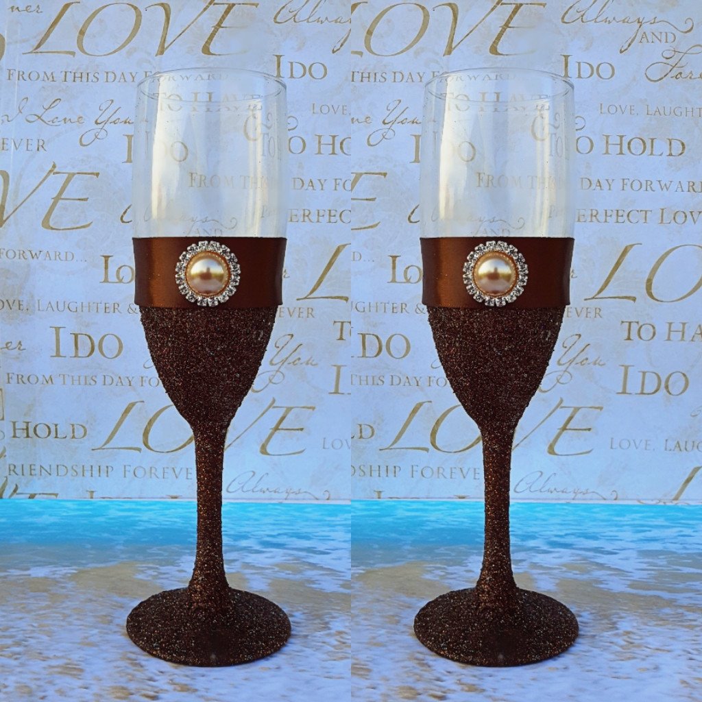 Wedding accessories 2 pcs champagne glasses