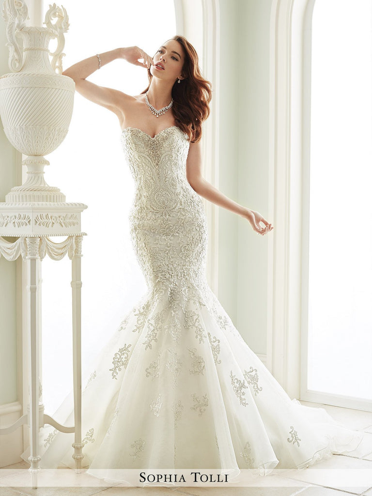 Sophia Tolli Strapless Organza Trumpet With Sweetheart Neckline Wedding Dress