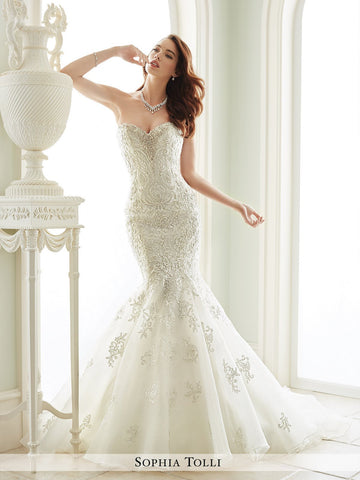 Sophia Tolli Strapless Organza Trumpet With Sweetheart Neckline Wedding Dress