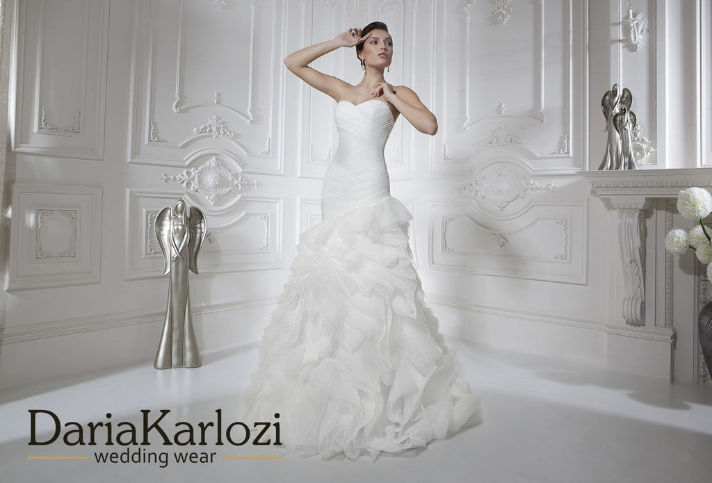 Ivory lace wedding dress trumpet mermaid strapless
