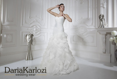 Ivory lace wedding dress trumpet mermaid strapless