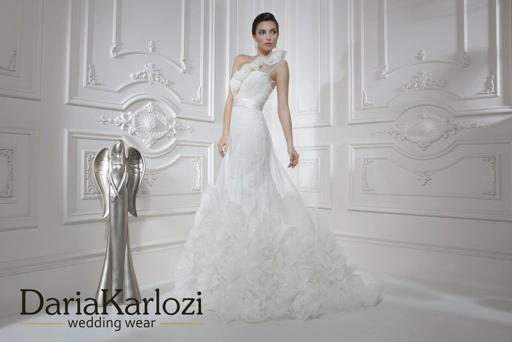 Ivory lace tulle wedding dress trumpet mermaid short sleeve