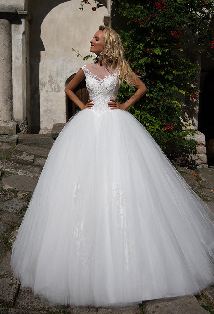Lace  ivory princess ball gown lace A-Line wedding dress